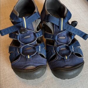 Keen SeaCamp II Navy Blue Depths Kids Size 5 Sandals
